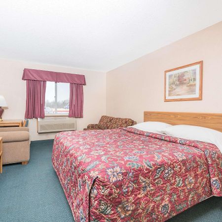 Super 8 By Wyndham Superior Wi Ξενοδοχείο Εξωτερικό φωτογραφία
